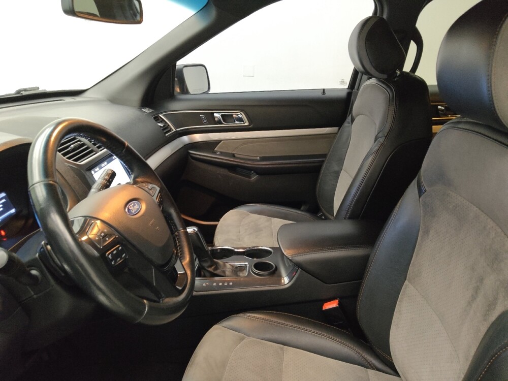 2017 Ford Explorer in Lombard, IL 60148 - 18095156 17