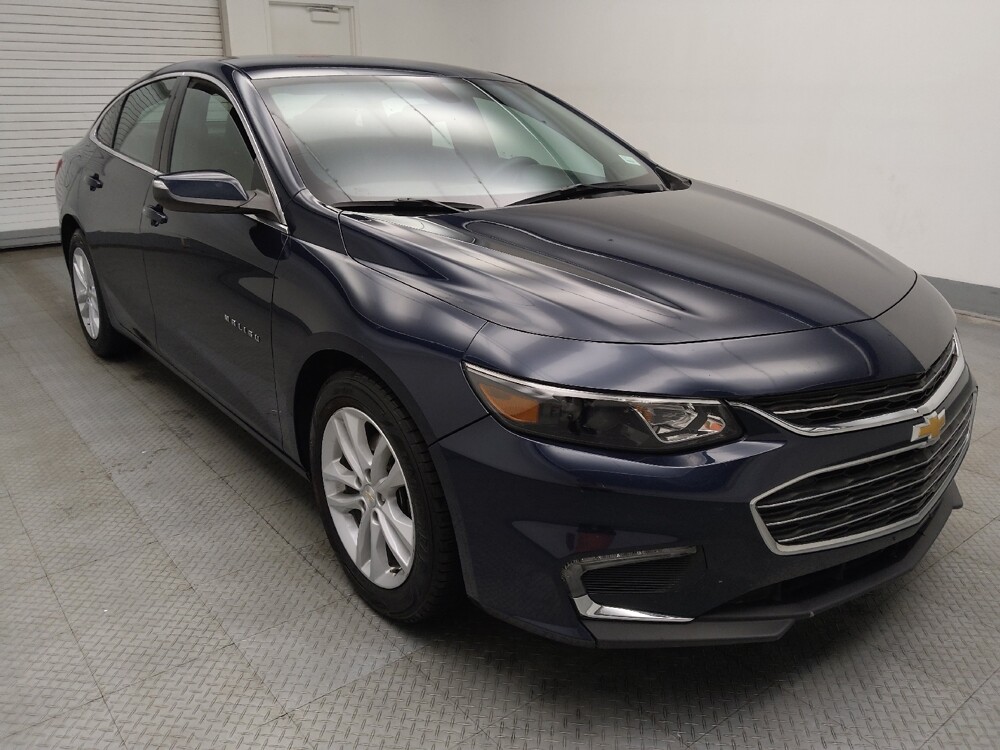 2018 Chevrolet Malibu in Lombard, IL 60148 - 18095157 13