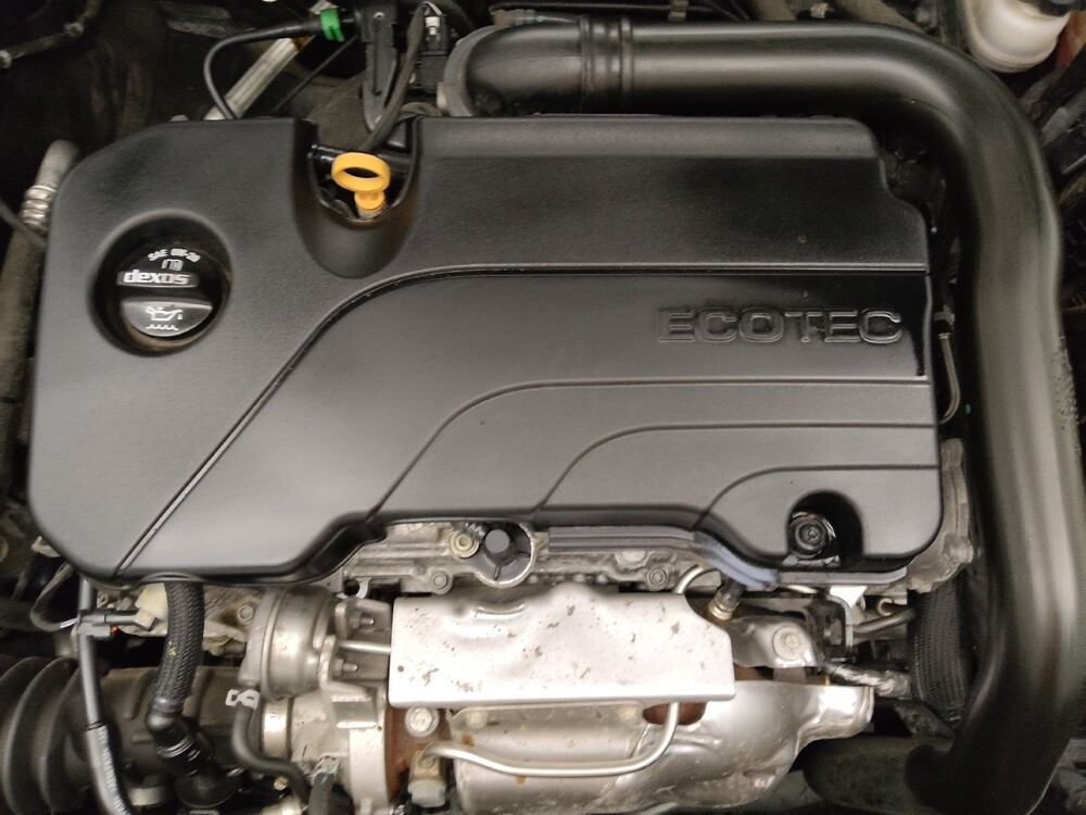 2018 Chevrolet Malibu in Lombard, IL 60148 - 18095157 30