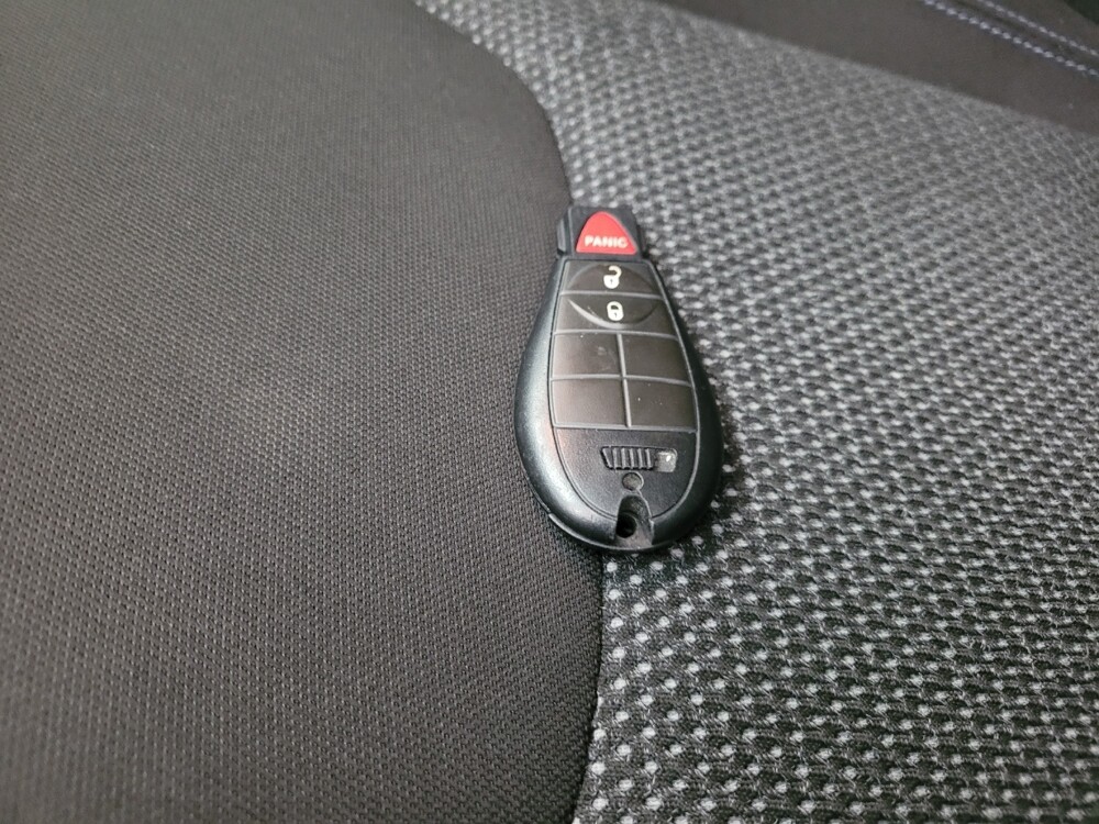 2019 Jeep Cherokee in Taylor, MI 48180 - 18095162 32