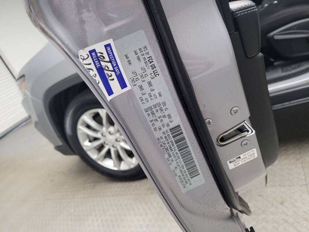 2019 Jeep Cherokee in Taylor, MI 48180 - 18095162 33