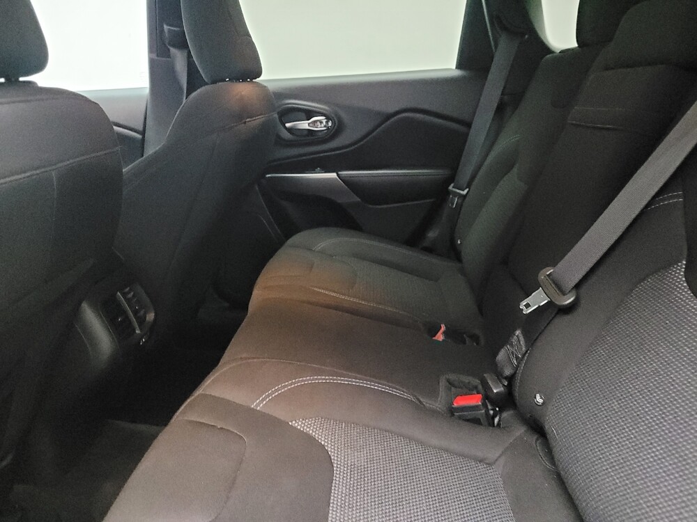 2019 Jeep Cherokee in Taylor, MI 48180 - 18095162 18