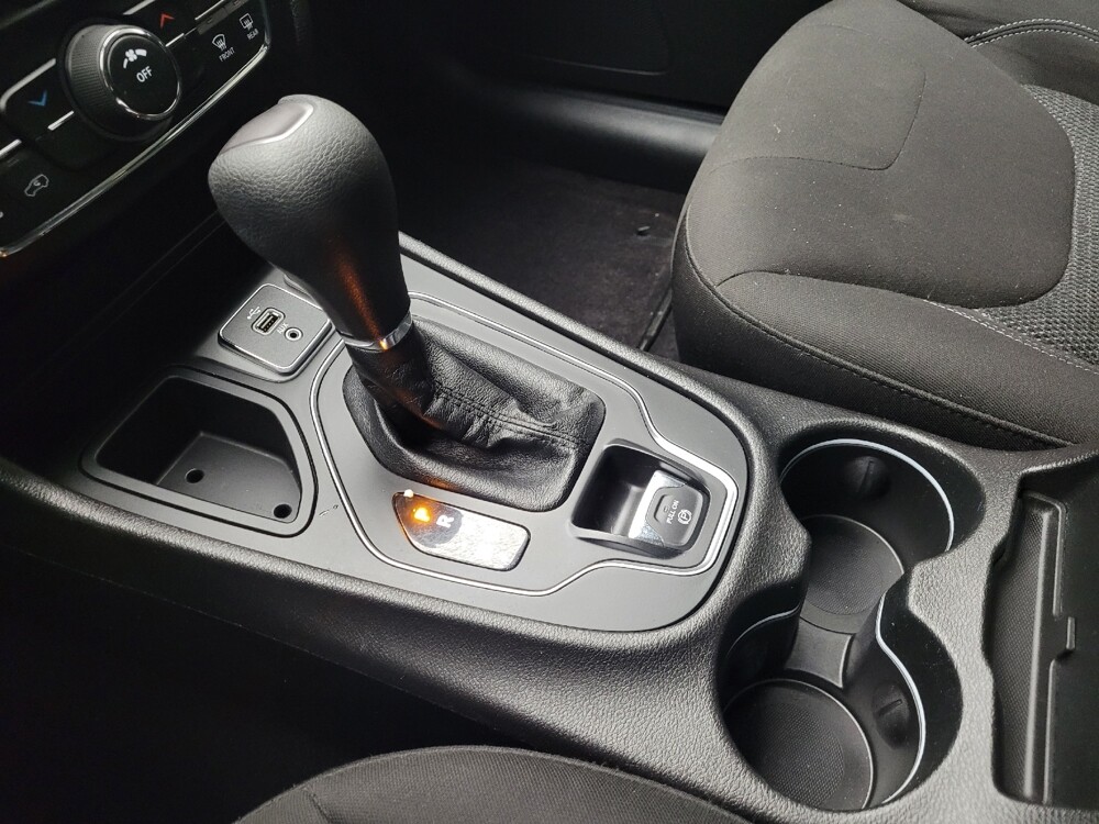 2019 Jeep Cherokee in Taylor, MI 48180 - 18095162 26