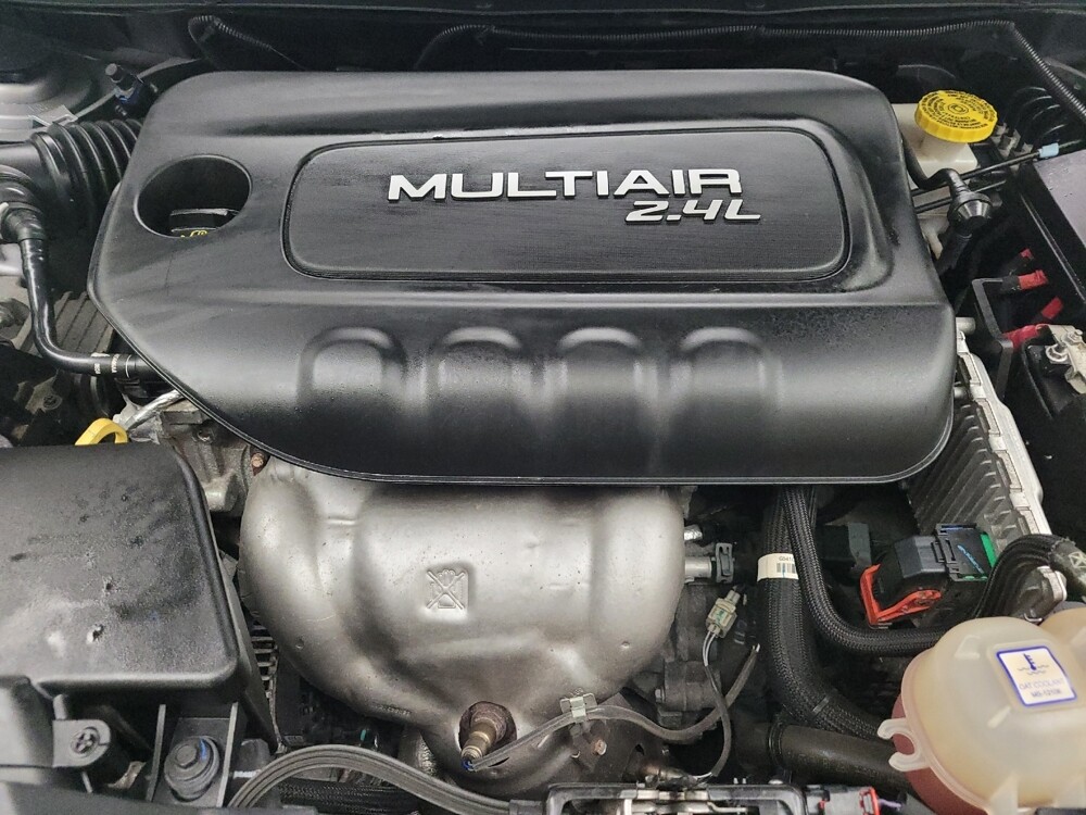 2019 Jeep Cherokee in Taylor, MI 48180 - 18095162 30