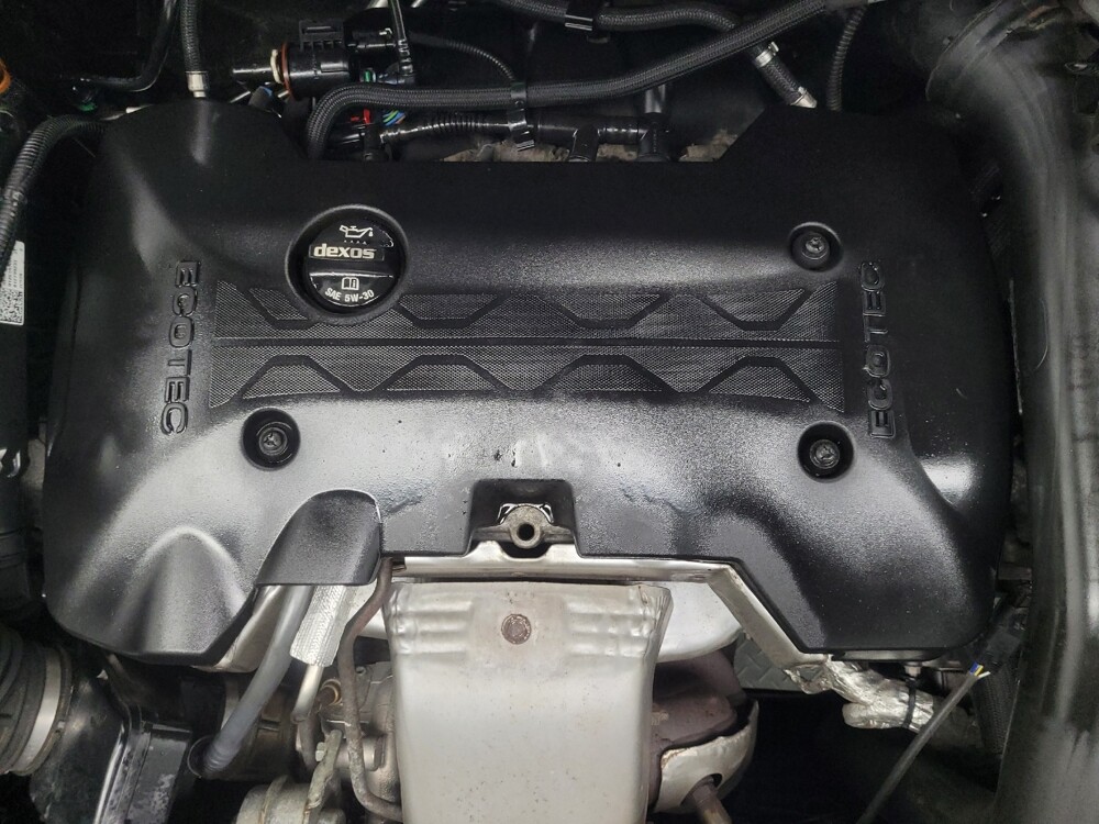 2020 Chevrolet Equinox in Indianapolis, IN 46219 - 18095179 30