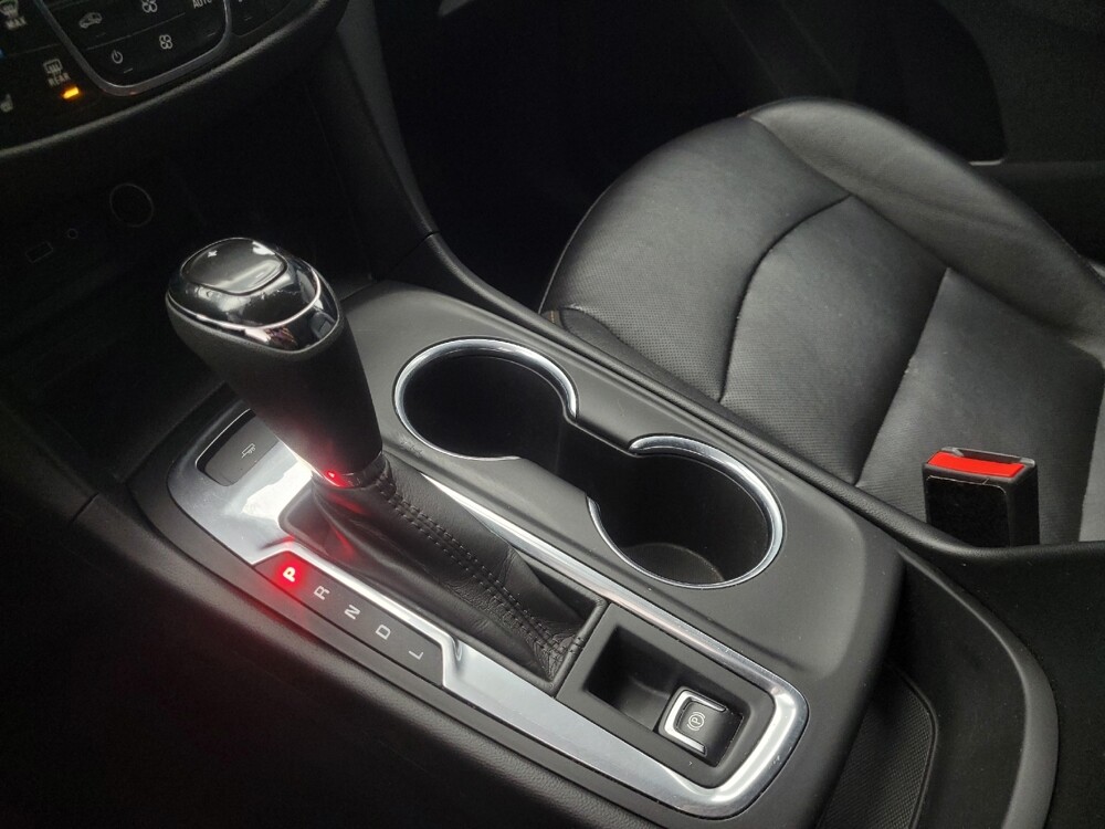 2020 Chevrolet Equinox in Indianapolis, IN 46219 - 18095179 26