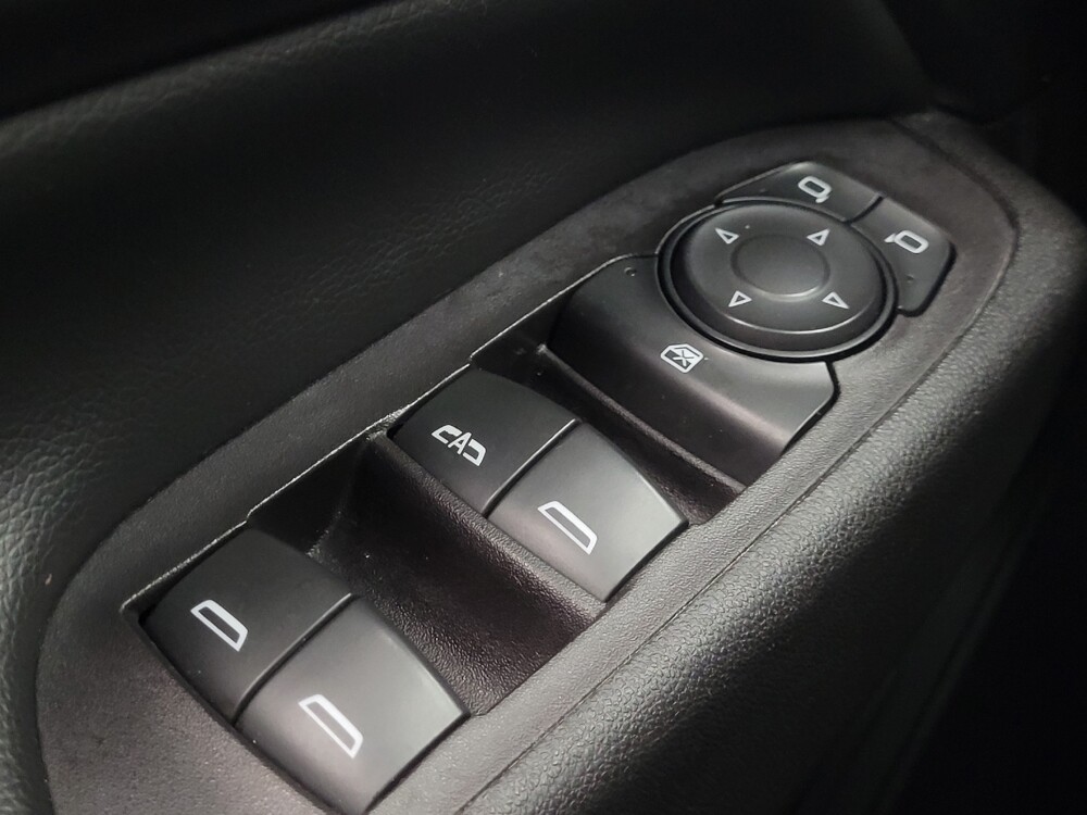 2020 Chevrolet Equinox in Indianapolis, IN 46219 - 18095179 27