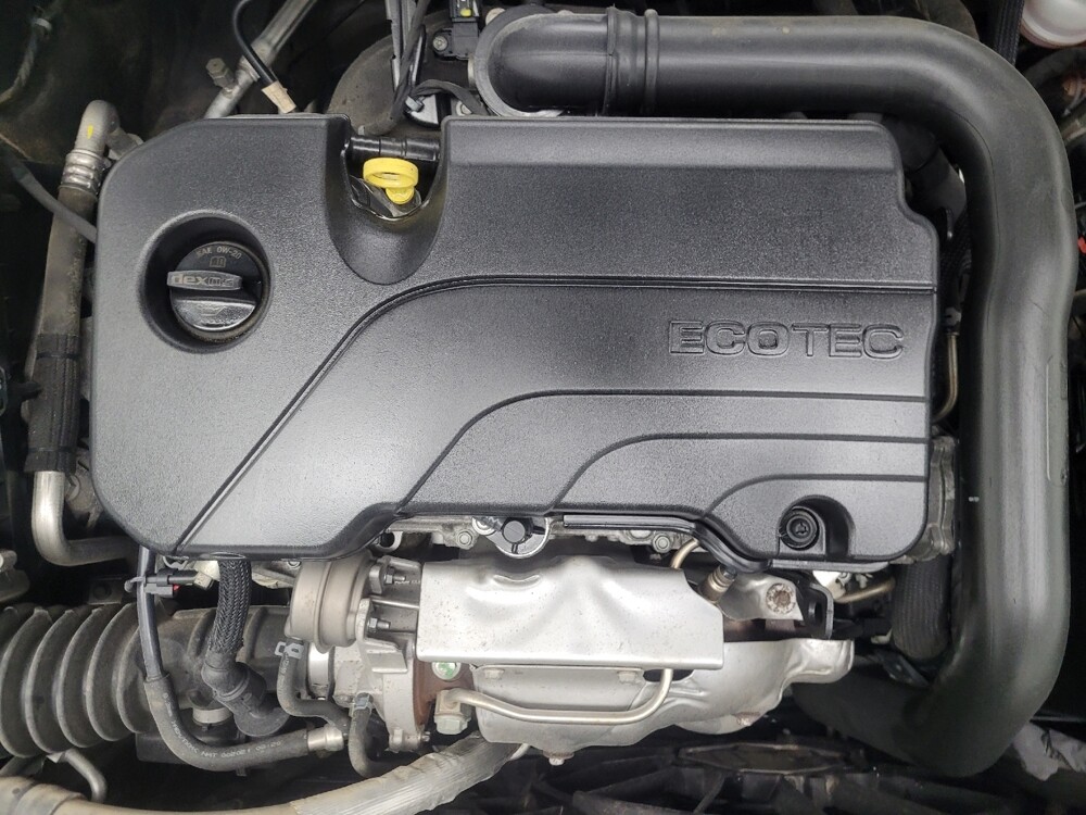 2022 Chevrolet Malibu in Indianapolis, IN 46222 - 18095180 30