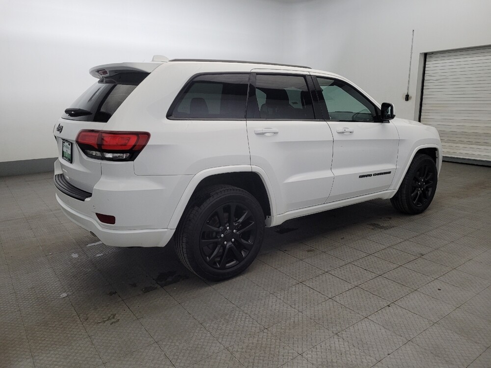 2017 Jeep Grand Cherokee in Temple Hills, MD 20746 - 18095185 10