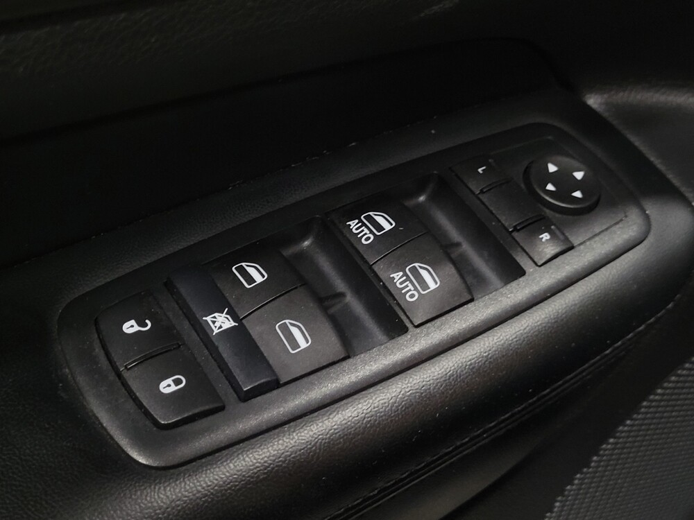 2017 Jeep Grand Cherokee in Temple Hills, MD 20746 - 18095185 27