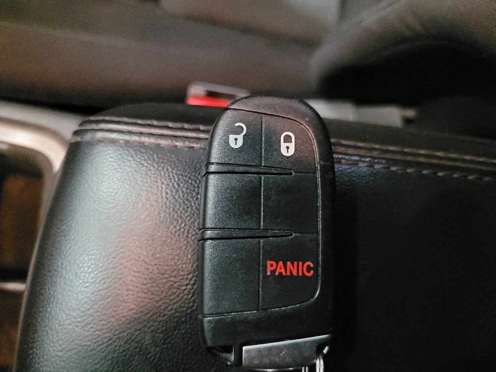 2016 Jeep Grand Cherokee in Richmond, VA 23235 - 18095187 32