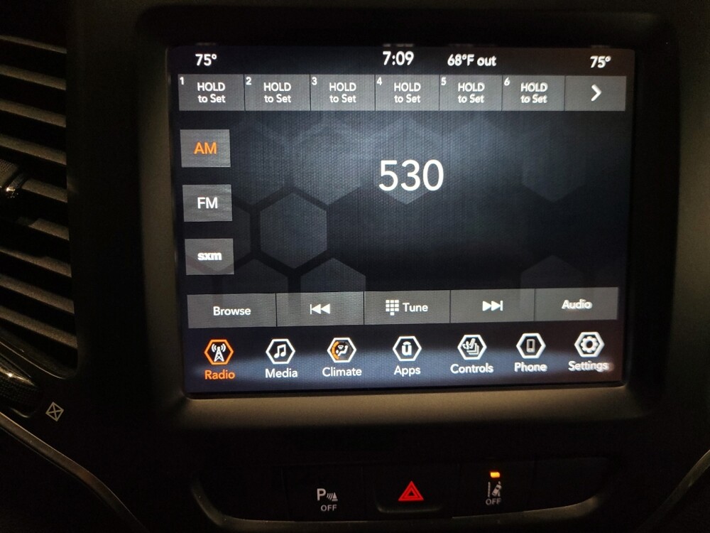 2021 Jeep Cherokee in Pittsburgh, PA 15237 - 18095189 25