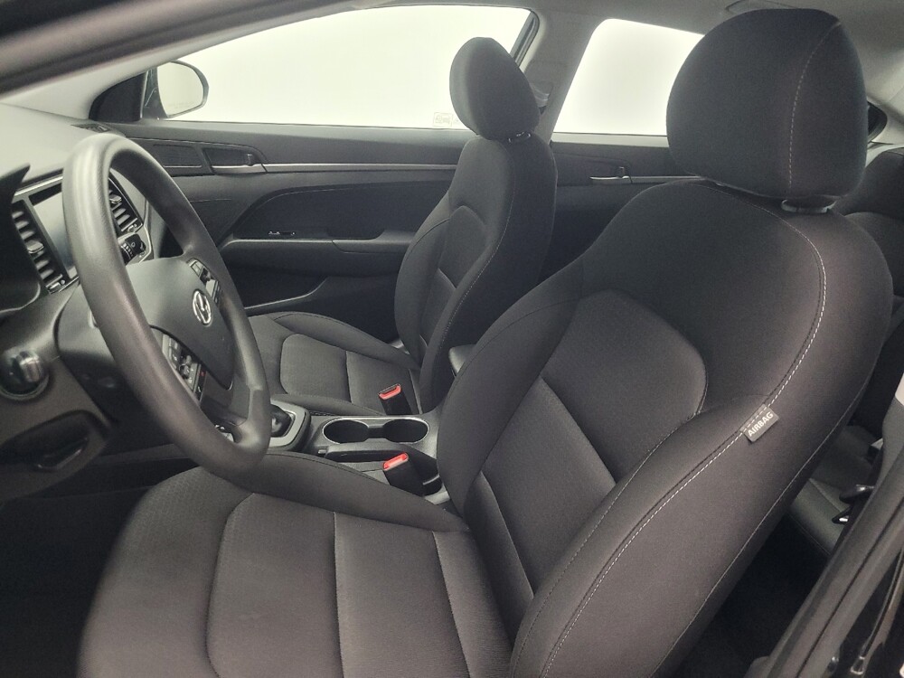 2018 Hyundai Elantra in Indianapolis, IN 46219 - 18095190 17
