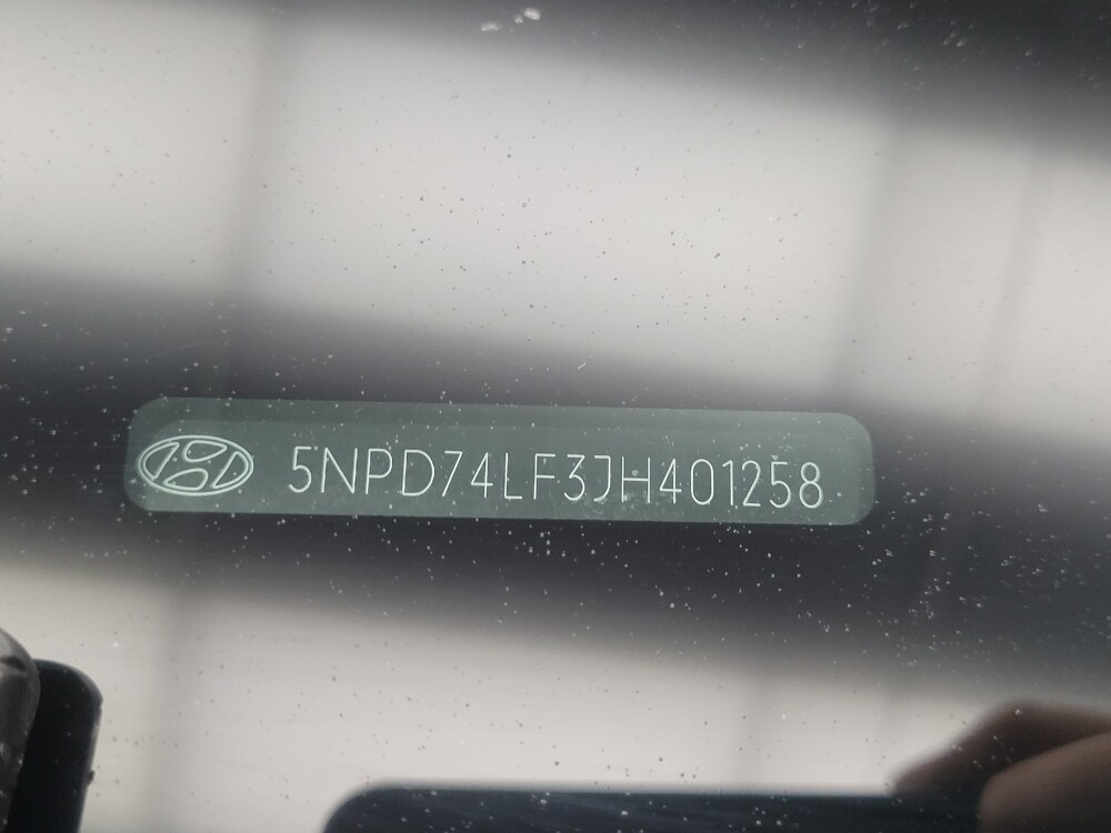 2018 Hyundai Elantra in Indianapolis, IN 46219 - 18095190 33