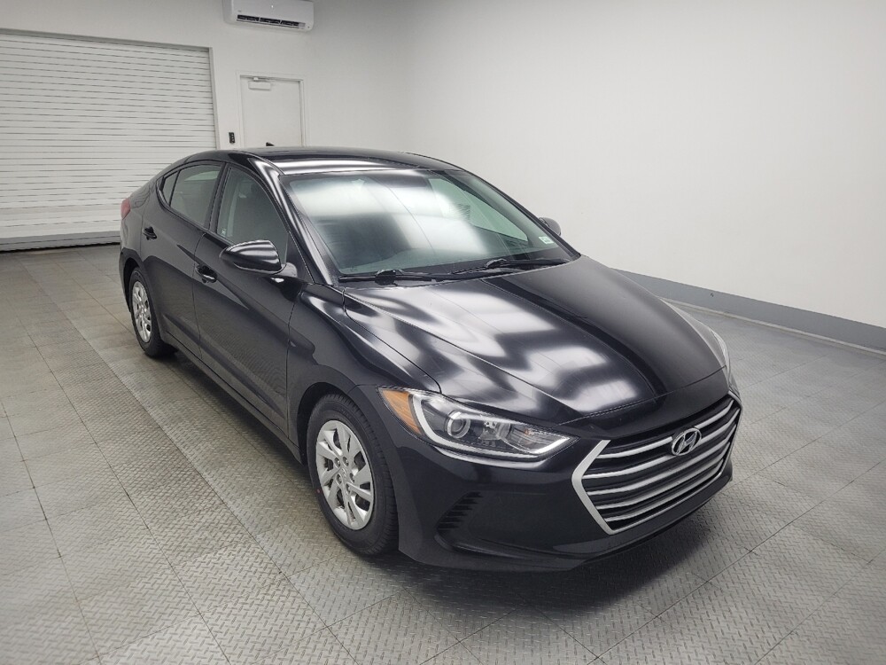 2018 Hyundai Elantra in Indianapolis, IN 46219 - 18095190 13