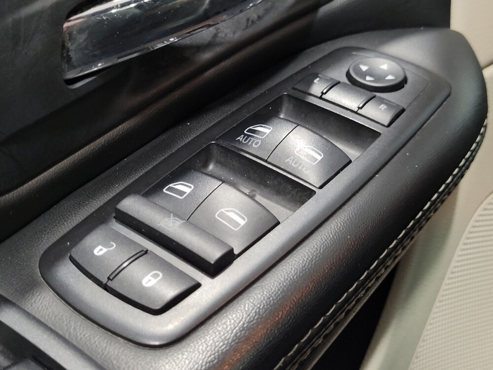 2018 Dodge Grand Caravan in Newport News, VA 23601 - 18095213 27