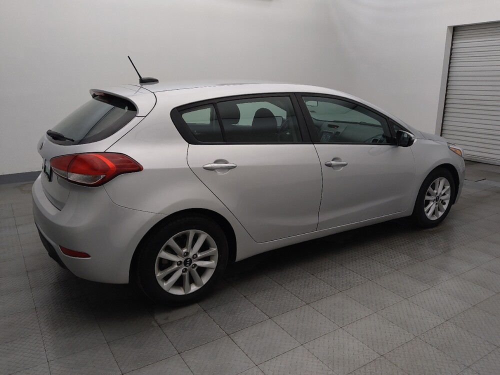 2017 Kia Forte in Houston, TX 77060 - 18095231 10