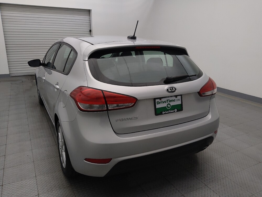 2017 Kia Forte in Houston, TX 77060 - 18095231 6