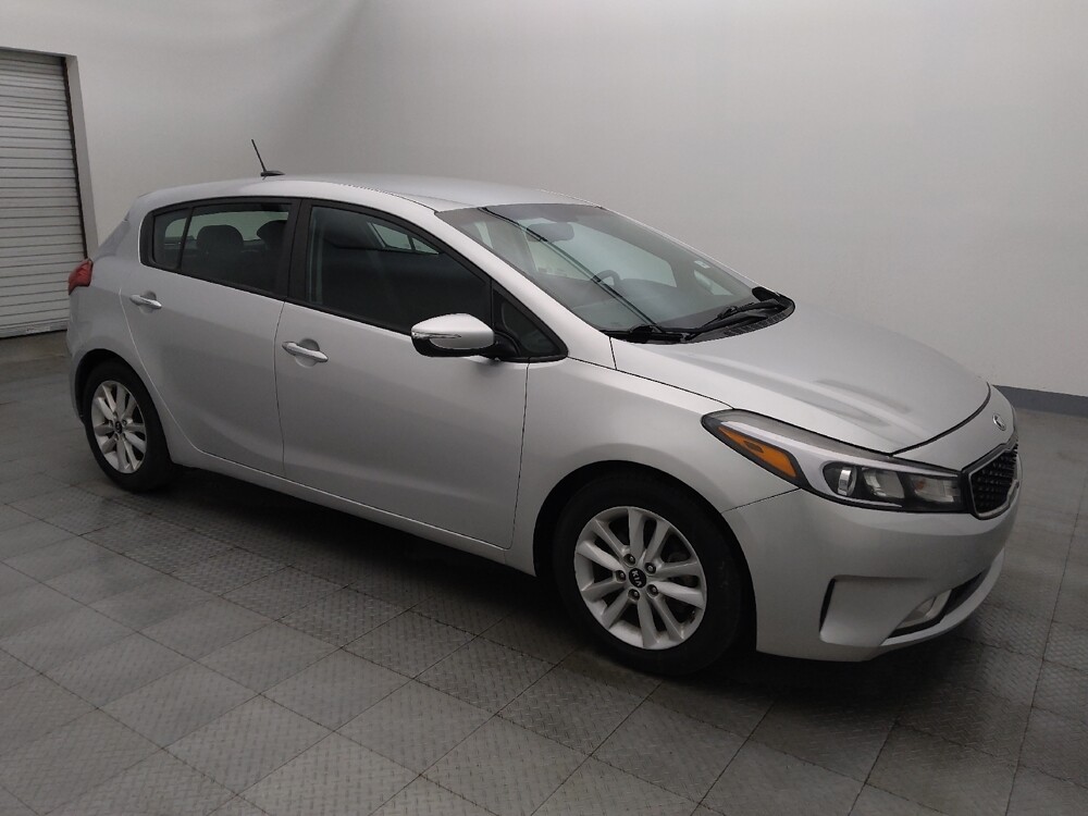 2017 Kia Forte in Houston, TX 77060 - 18095231 11