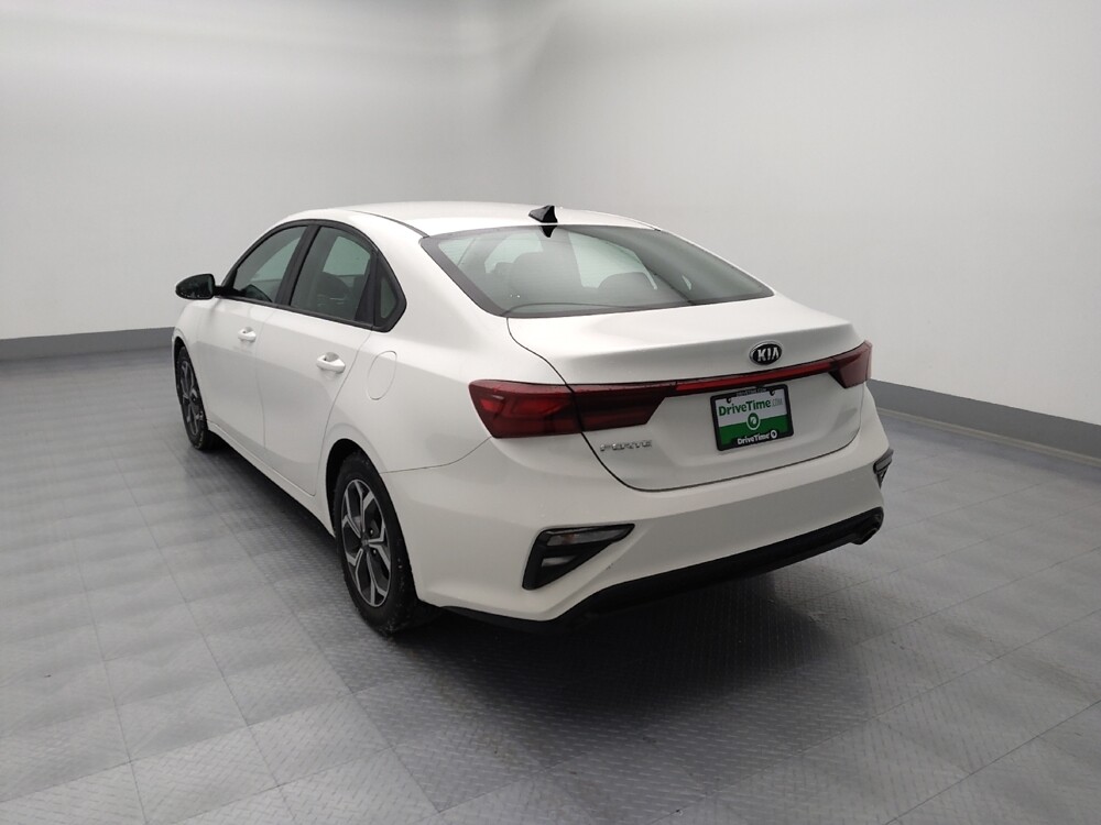 2019 Kia Forte in Gladstone, MO 64118 - 18095246 5