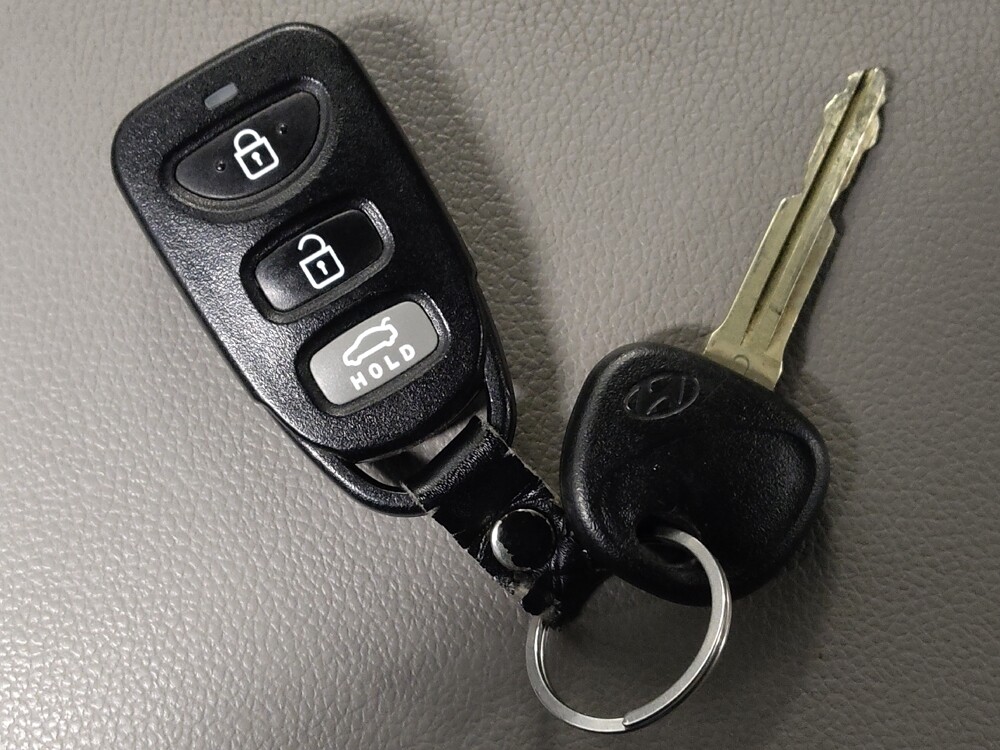 2018 Hyundai Elantra in Houston, TX 77034 - 18095248 32