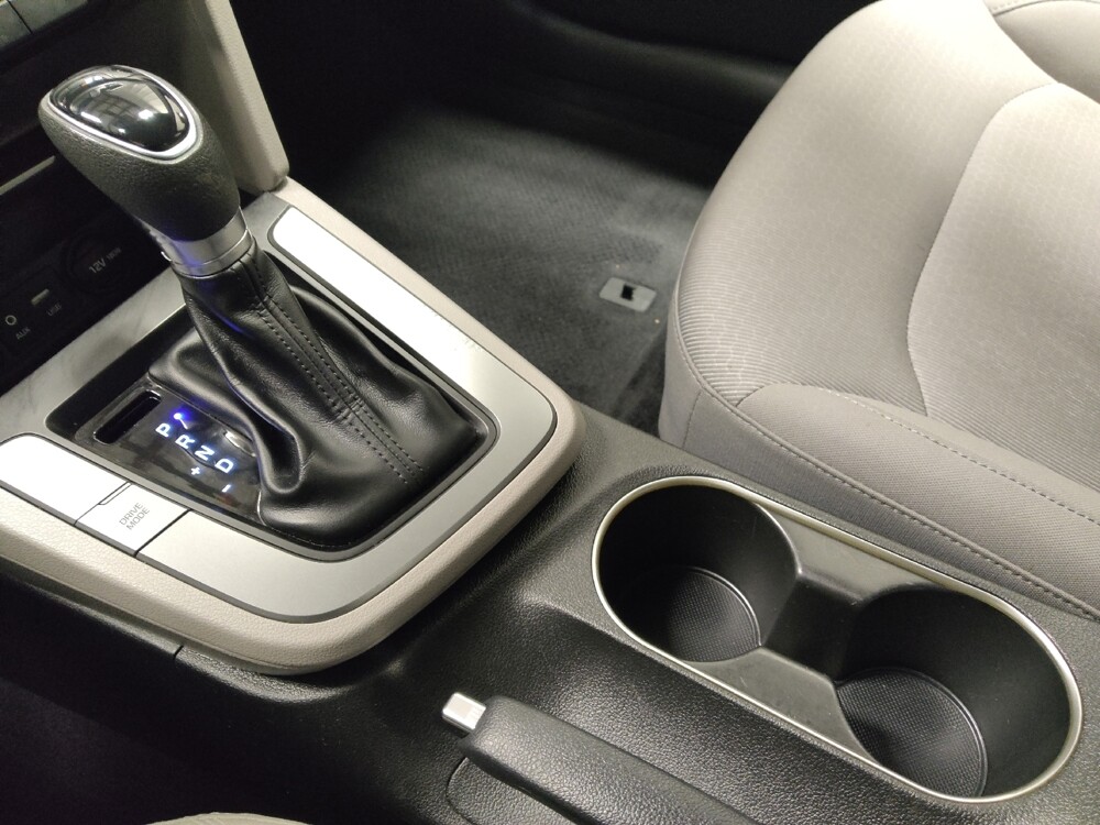 2018 Hyundai Elantra in Houston, TX 77034 - 18095248 26