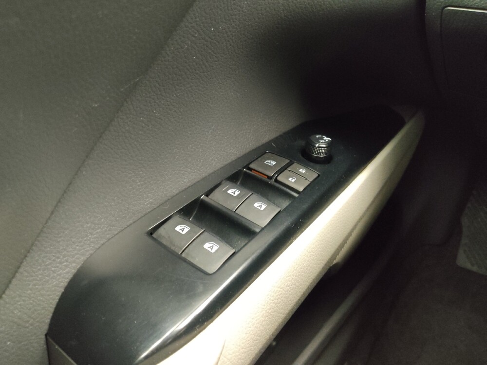 2020 Toyota Camry in Lombard, IL 60148 - 18095264 27