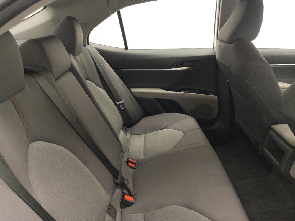 2020 Toyota Camry in Lombard, IL 60148 - 18095264 19