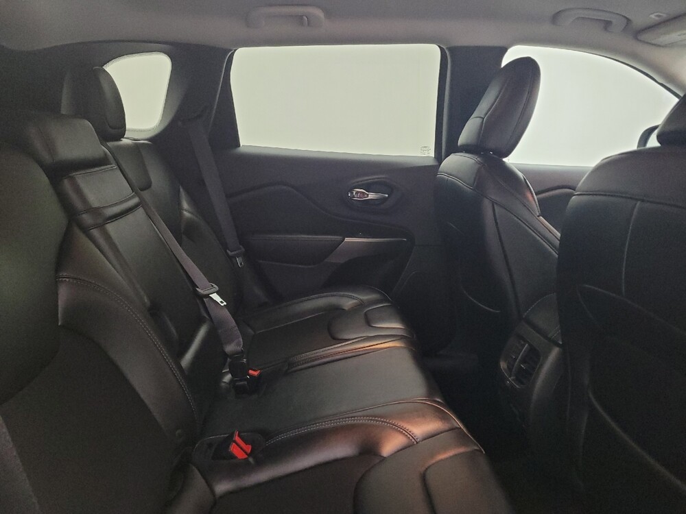 2019 Jeep Cherokee in Maple Heights, OH 44137 - 18095268 19