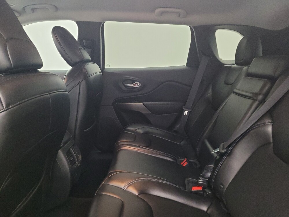 2019 Jeep Cherokee in Maple Heights, OH 44137 - 18095268 18