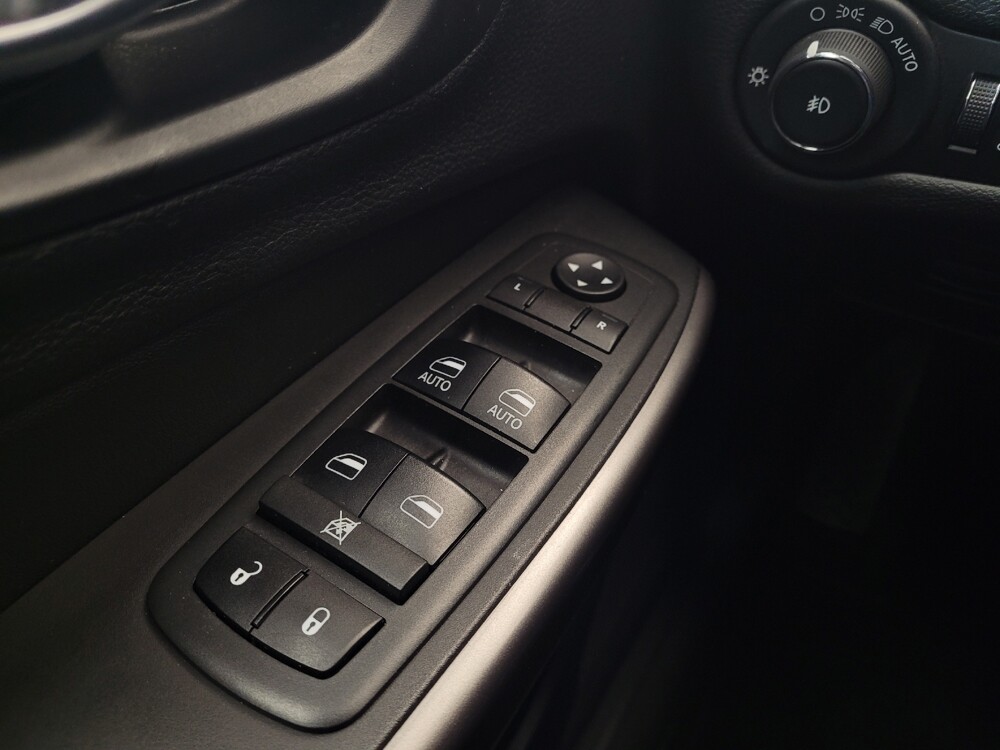 2019 Jeep Cherokee in Maple Heights, OH 44137 - 18095268 27