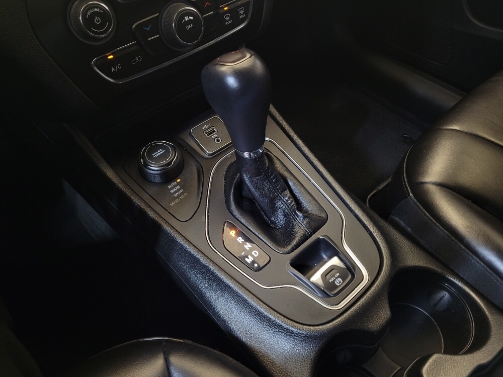 2019 Jeep Cherokee in Maple Heights, OH 44137 - 18095268 26