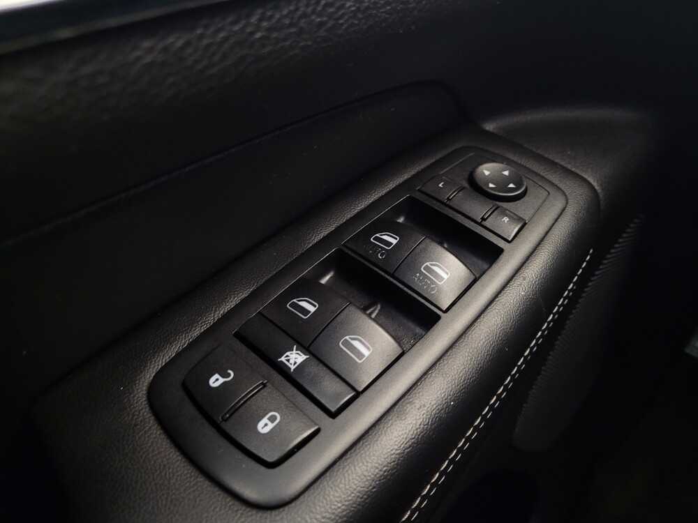 2015 Jeep Grand Cherokee in Miamisburg, OH 45342 - 18095269 27