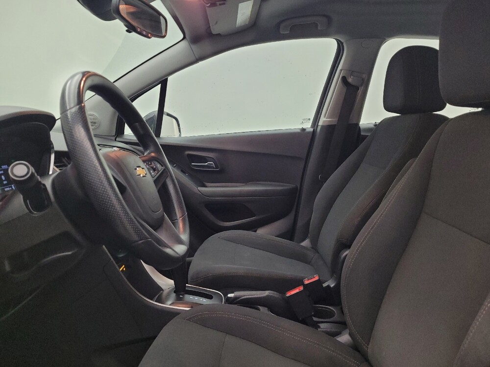 2020 Chevrolet Trax in Maple Heights, OH 44137 - 18095274 17