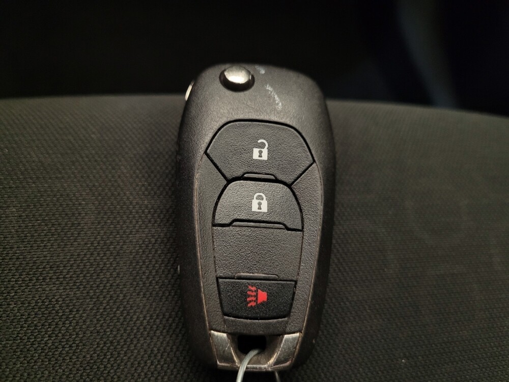 2020 Chevrolet Trax in Maple Heights, OH 44137 - 18095274 32