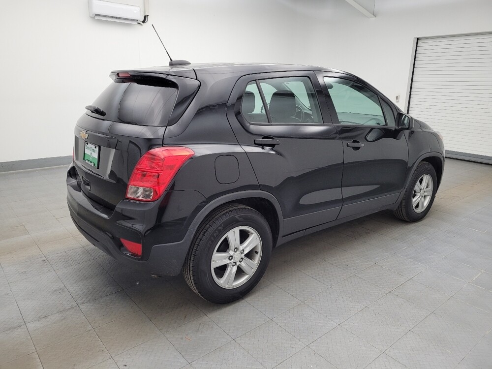 2020 Chevrolet Trax in Maple Heights, OH 44137 - 18095274 10