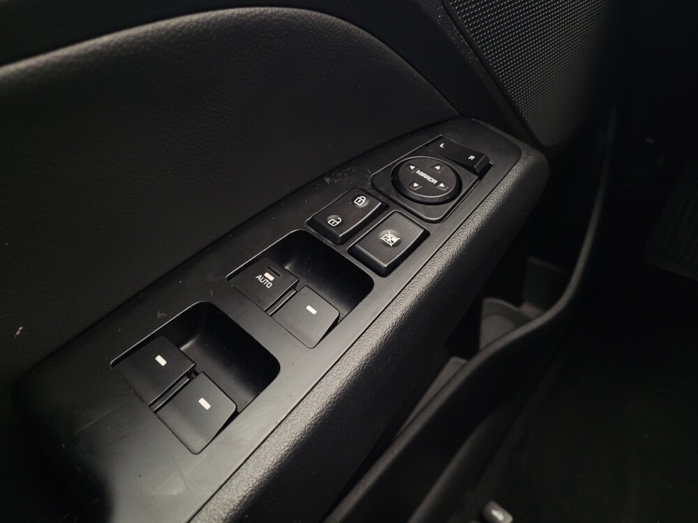 2017 Hyundai Elantra in Maple Heights, OH 44137 - 18095275 27