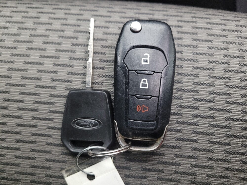 2016 Ford F150 in Toledo, OH 43617 - 18095276 32