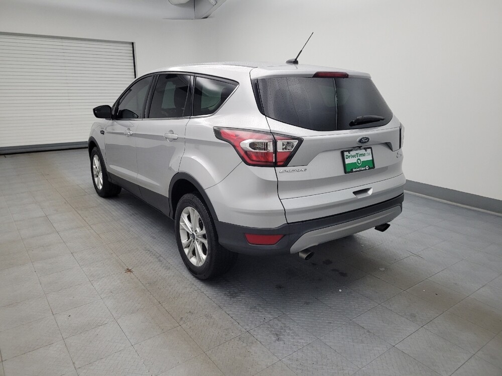 2017 Ford Escape in Maple Heights, OH 44137 - 18095279 5