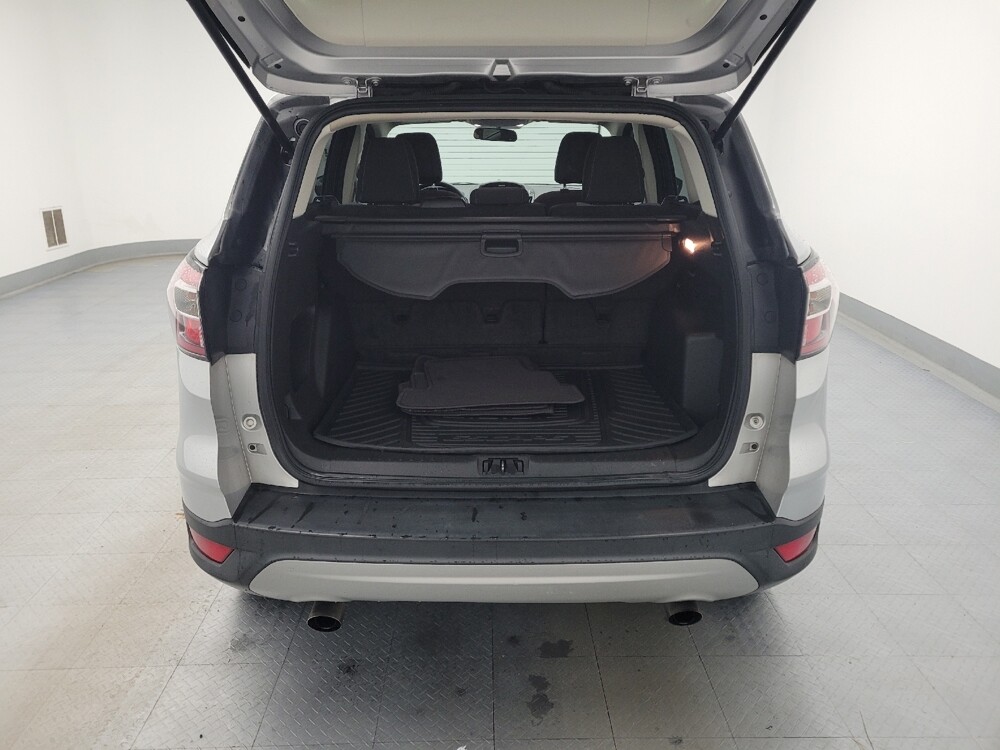 2017 Ford Escape in Maple Heights, OH 44137 - 18095279 29