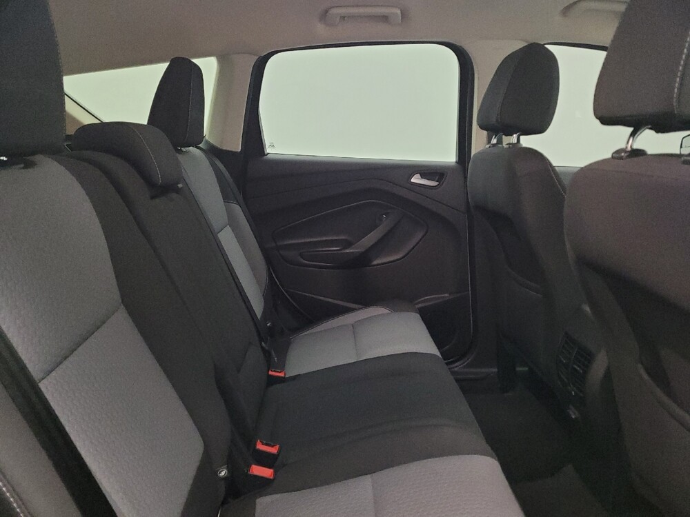 2017 Ford Escape in Maple Heights, OH 44137 - 18095279 19