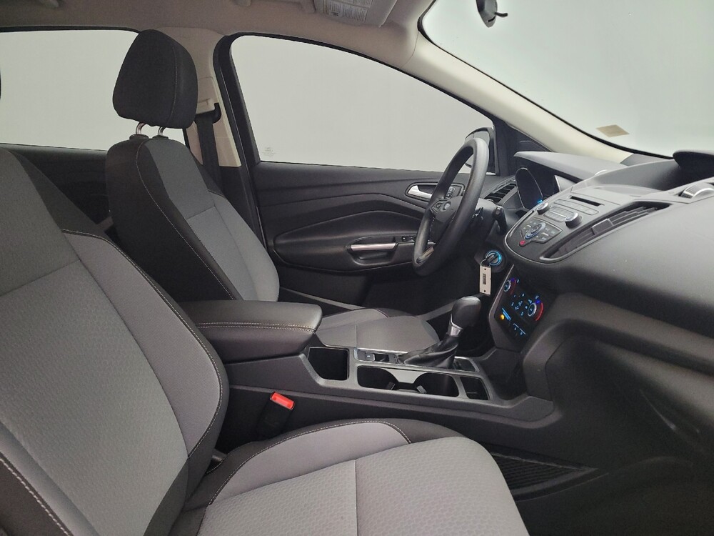 2017 Ford Escape in Maple Heights, OH 44137 - 18095279 21