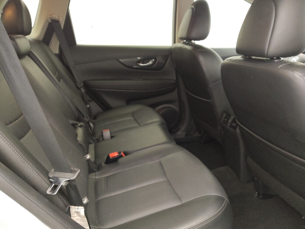 2018 Nissan Rogue in Lakeland, FL 33815 - 18095289 19