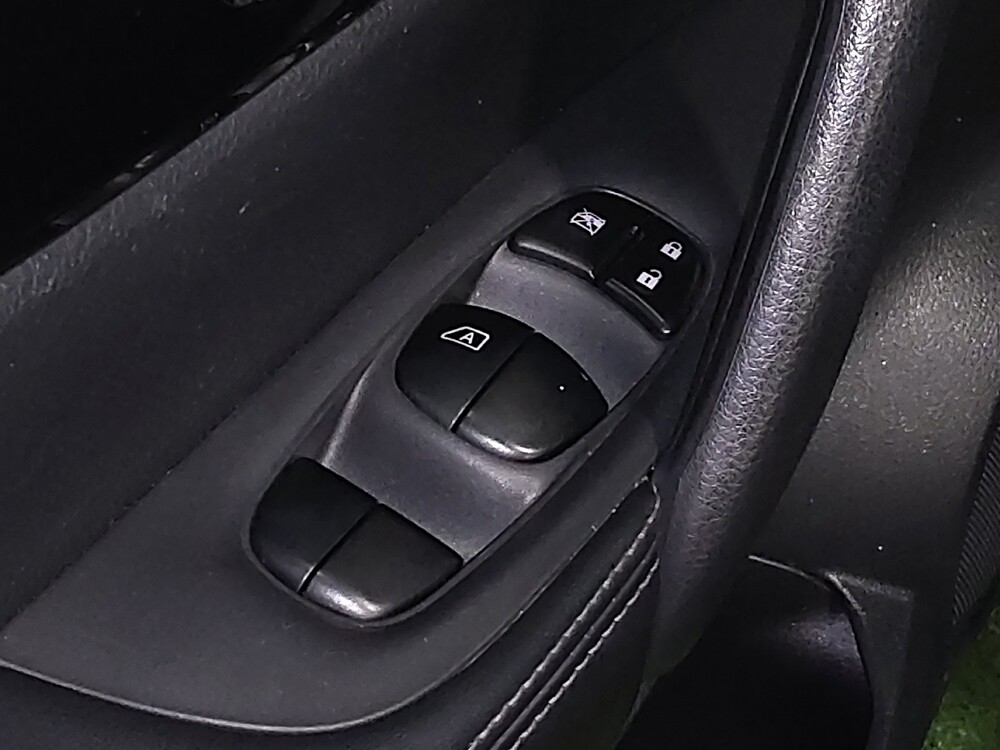 2017 Nissan Rogue Sport in Lewisville, TX 75067 - 18095292 27