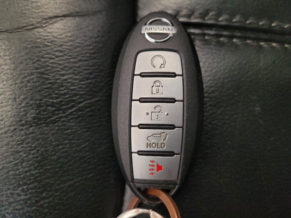 2017 Nissan Pathfinder in Maple Heights, OH 44137 - 18095294 32