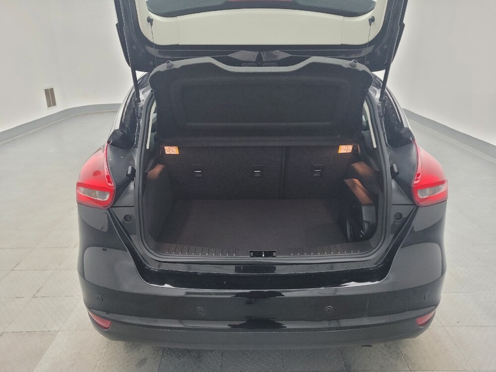 2017 Ford Focus in Maple Heights, OH 44137 - 18095298 29