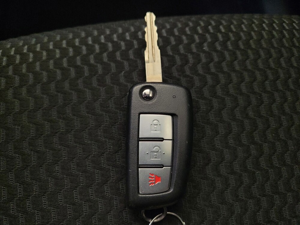 2020 Nissan Rogue Sport in Maple Heights, OH 44137 - 18095299 32