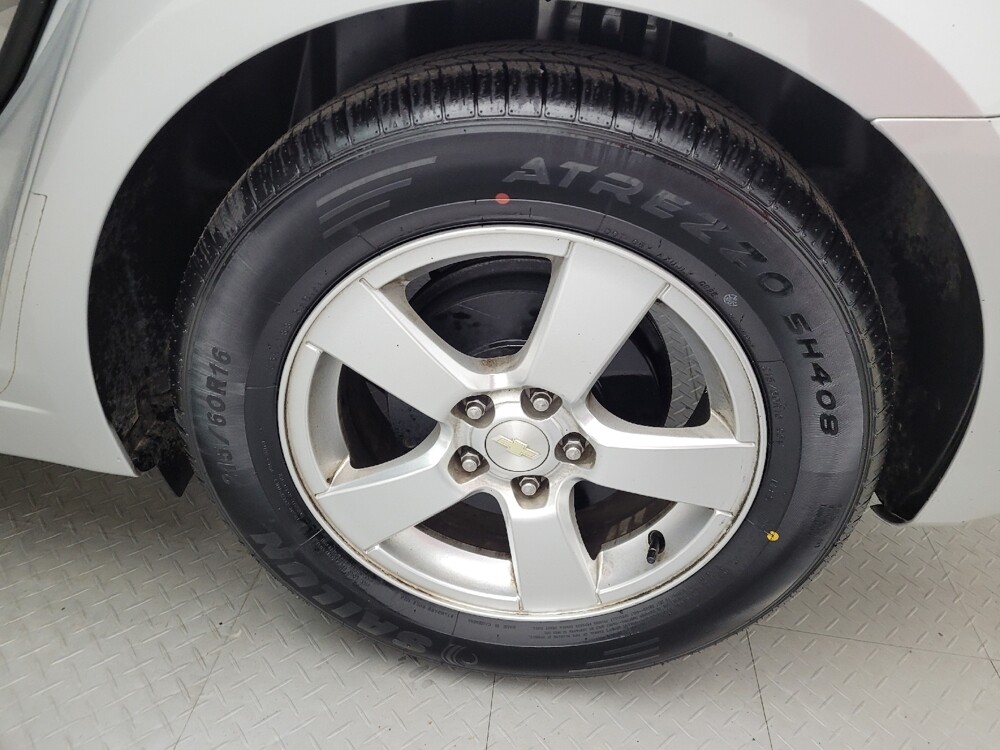 2015 Chevrolet Cruze in Toledo, OH 43617 - 18095305 31