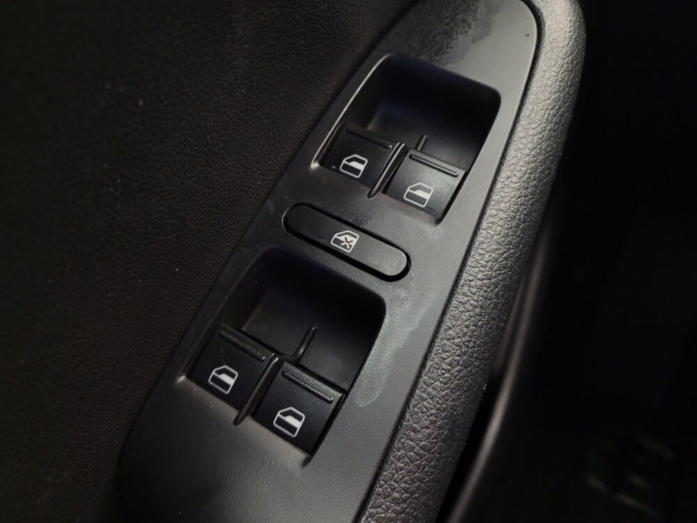 2013 Volkswagen Jetta in Maple Heights, OH 44137 - 18095306 27