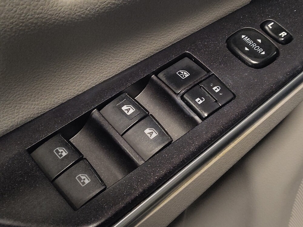 2016 Toyota Camry in Kissimmee, FL 34744 - 18095308 27